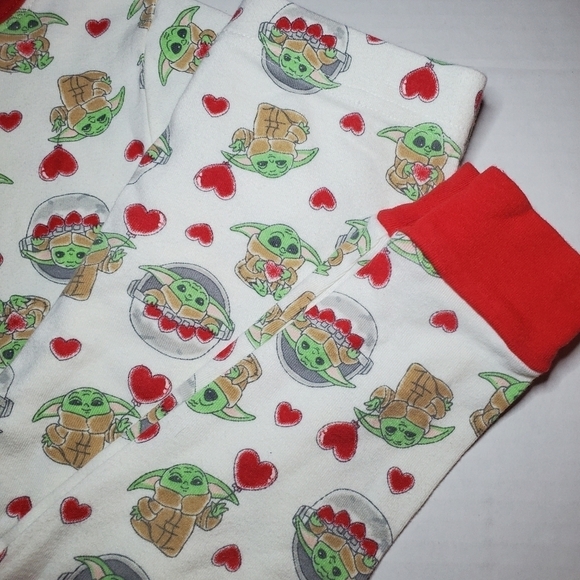 Valentine's Day Baby Yoda Unisex Toddler Cotton Pajama Set 2-Piece Sizes 5T - Picture 2 of 7